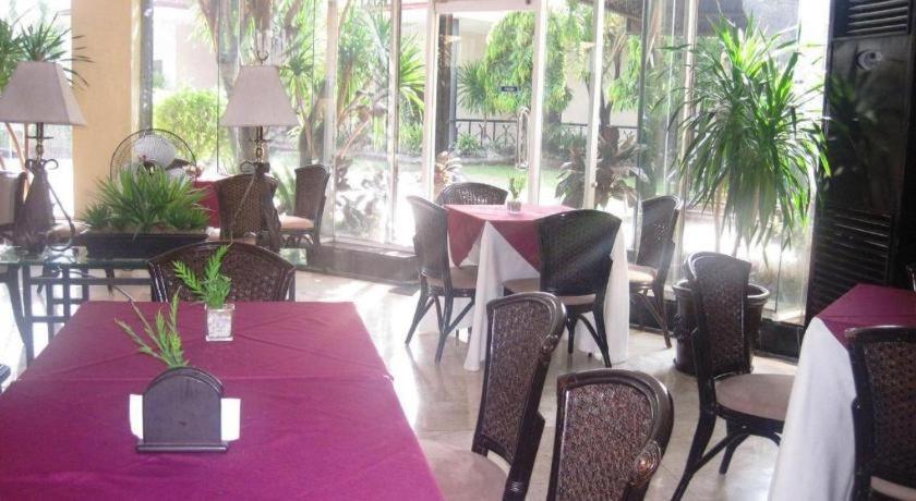 Alicia Hotel & Restaurant Legazpi Exterior photo